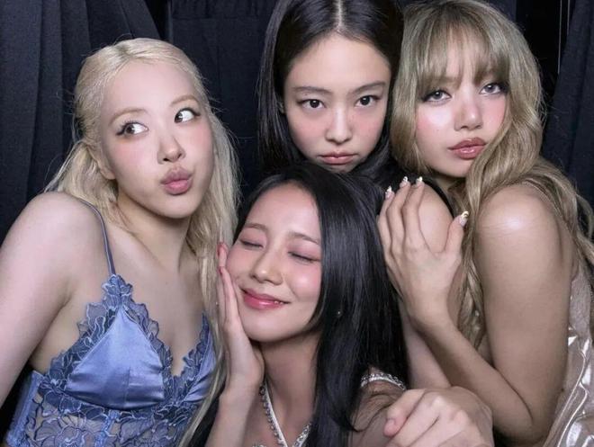 皮肤狠狠拿捏她们的肌肤状态令人嫉妒！开元棋牌世巡中BLACKPINK把好(图2)