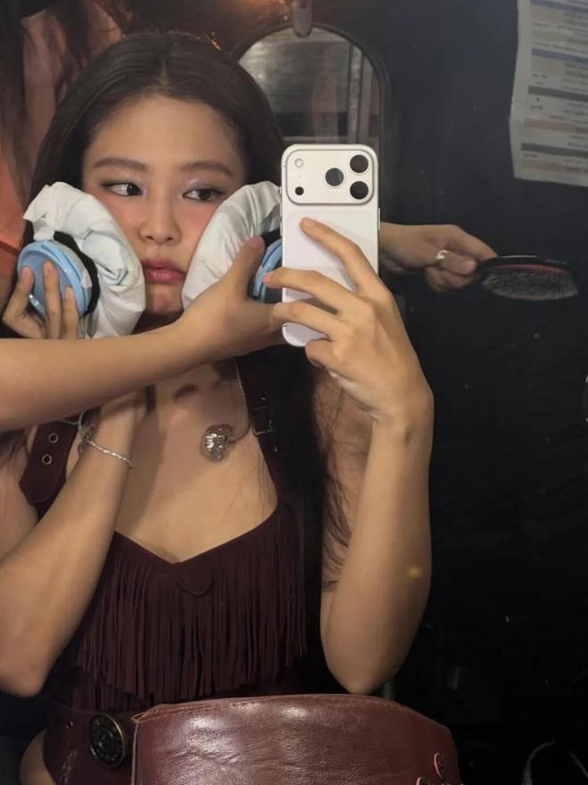 皮肤狠狠拿捏她们的肌肤状态令人嫉妒！开元棋牌世巡中BLACKPINK把好(图6)