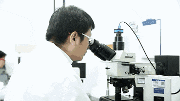 士研发的身体乳“学霸”成分抹了！开元棋牌网站干到发痒？一群清华博(图3)